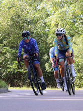 Lade das Bild in den Galerie-Viewer, Frauen mit Hawaii La Nucia Langarmradrikot und Cocoa Hawaii Radtrikot mit langen Ärmeln