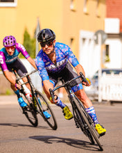 Lade das Bild in den Galerie-Viewer, Racing Team Trikot 2022
